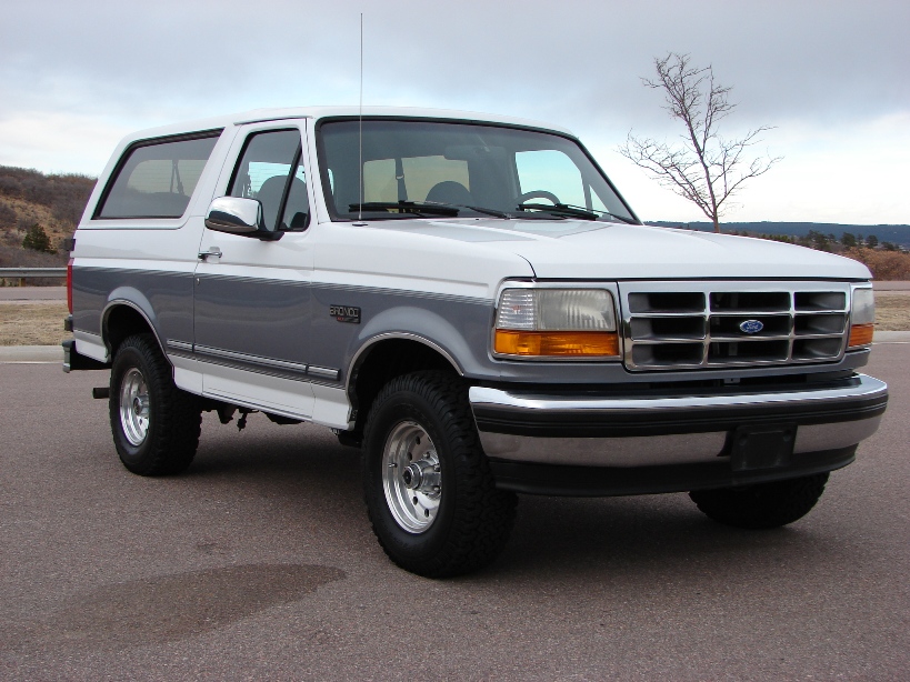 1995 Ford Bronco “Sally”