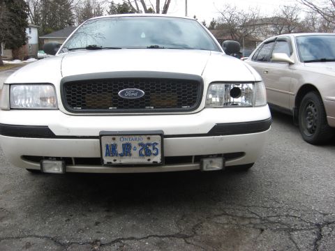 2003 Ford Crown Victoria - headlight scoop