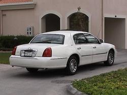 2002 Lincoln Town Car - CVN sign