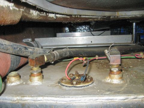1985 Carver 326 Aft Cabin - tank 6