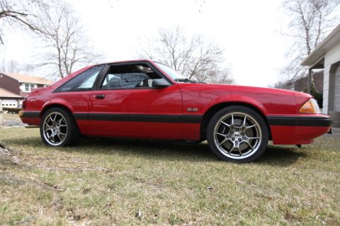 1990 Ford Mustang photo