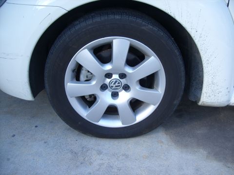 2003 Volkswagen Beetle - Tires made in 2002 are severely cracked