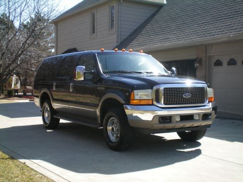 2002 Ford Excursion photo
