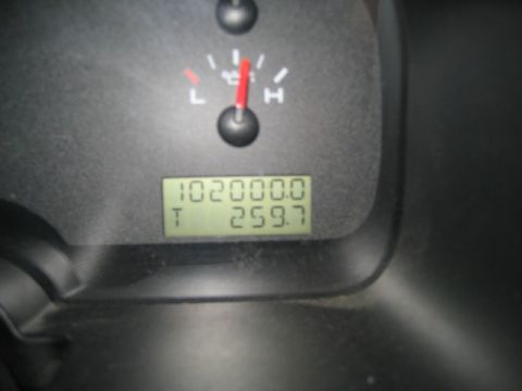 2004 Ford F-150 - The vehicle's odometer reads 102,000 miles, and the trip meter shows 259.7 miles.
