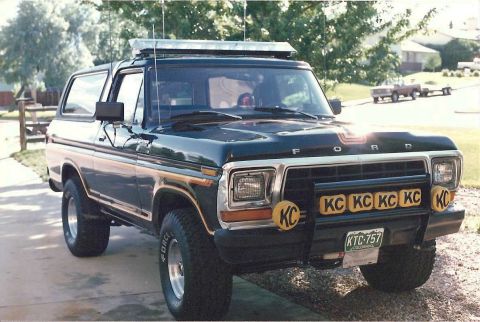 1978 Ford Bronco - This 1978 Ford Bronco is equipped with KC lights and a roof-mounted light bar.