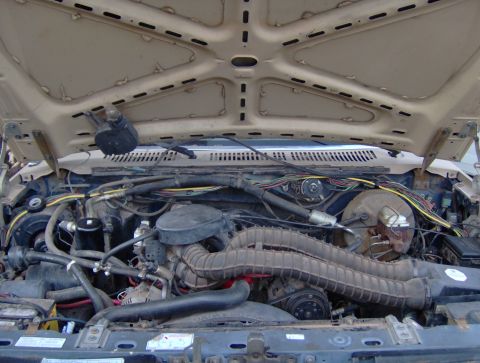 1984 Ford Bronco - new motor in the truck