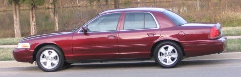 2004 Ford Crown Victoria photo