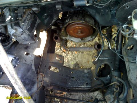 1992 Ford Bronco - now i gotta get this crap clean for painting