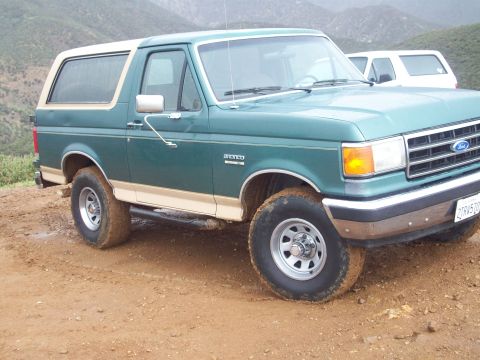 1990 Ford Bronco photo