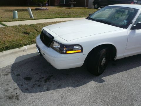 2004 Ford Crown Victoria - OK THE CLIP IS IN PLACE