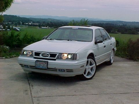 1991 Ford Taurus photo