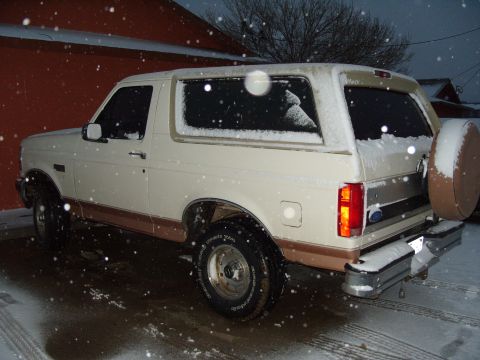 1995 Ford Bronco - Snow