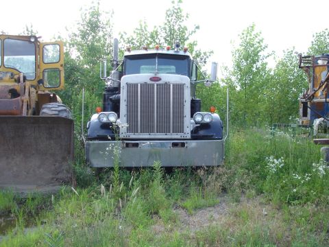 1982 Peterbilt 359 photo