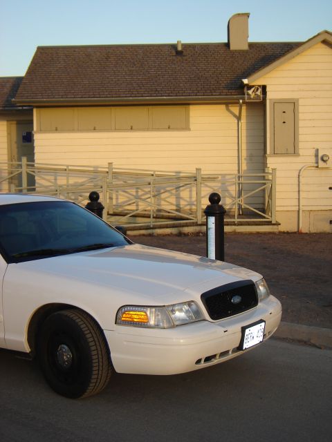 2005 Ford Crown Victoria photo