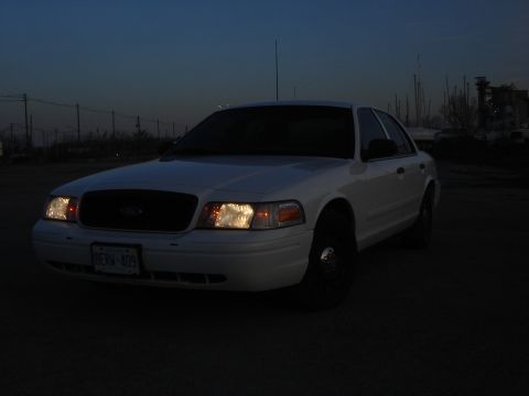 2005 Ford Crown Victoria photo
