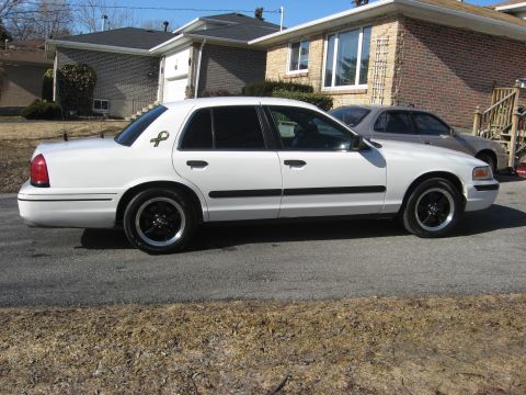 2003 Ford Crown Victoria - new wheels