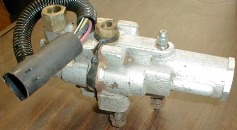 1983 Ford Bronco - SOLD '88 RABS valve - untested, but apparently undamaged. Fits all '87-96 pickups and '87-92 Broncos. Actual dimensions: 3lb 10oz, 6.5x4.5x…