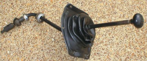 1983 Ford Bronco - SOLD 78 Shifter for NP-435 with boot & knob. Boot has 2 splits, but looks OK. Minimal wear.