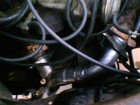 1981 Ford Bronco - A picture of the exhaust in place and everything hooked up.