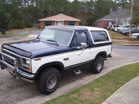 1984 Ford Bronco photo