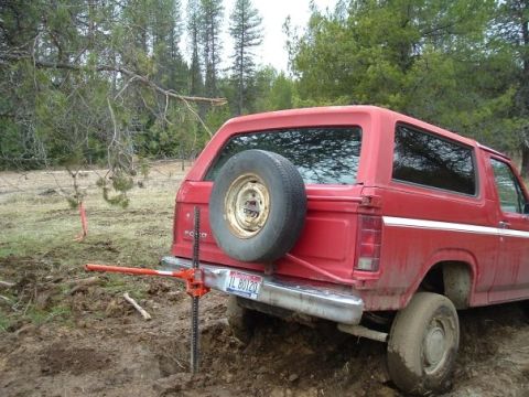 1981 Ford Bronco - It was never meant to be a mud truck, and this is why. I now officially hate the mud.