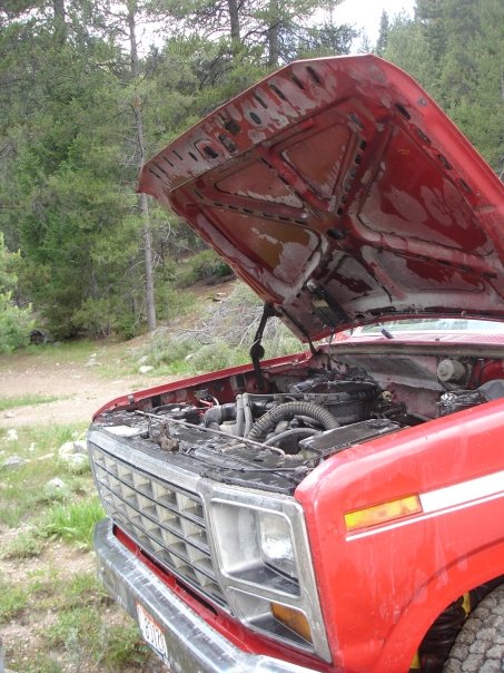 1981 Ford Bronco - The engine got a little wet after the drive through the river. Tossed up the hood and let it run for a bit to dry it out.