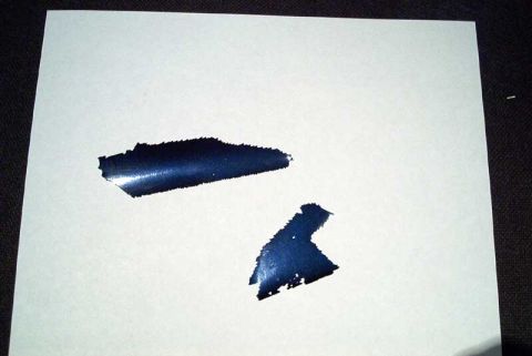 1993 Ford Taurus - yeah, those are paint flakes...