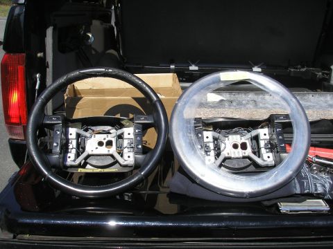 1995 Ford Bronco - Comparison of a used steering wheel and a new steering wheel rim.