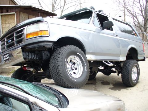 1994 Ford Bronco - Chevy crusher