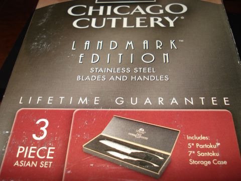 2000 Ford Crown Victoria - The box displays "Chicago Cutlery Landmark Edition" and lists the contents of the 3-piece Asian set.