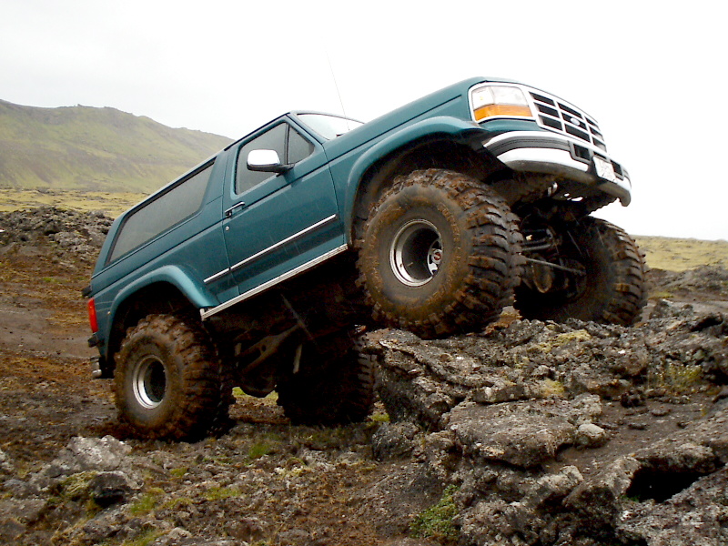1996 Ford Bronco “ICEBRONCO (Grinch)”
