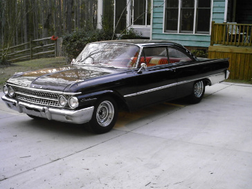 1961 Ford Starliner photo