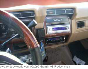 1983 Ford F-150 - Center dashboard