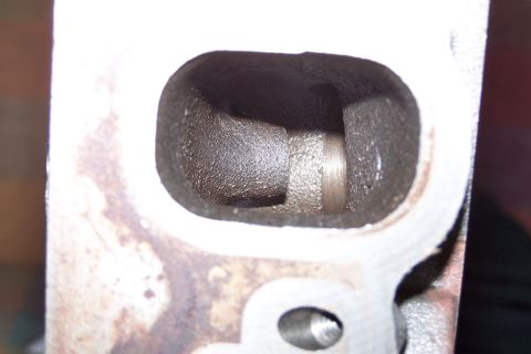 1973 Ford Ranchero - I cleaned up this mis-match in the casting in the intake ports..