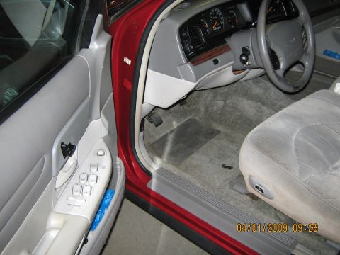1997 Ford Crown Victoria photo