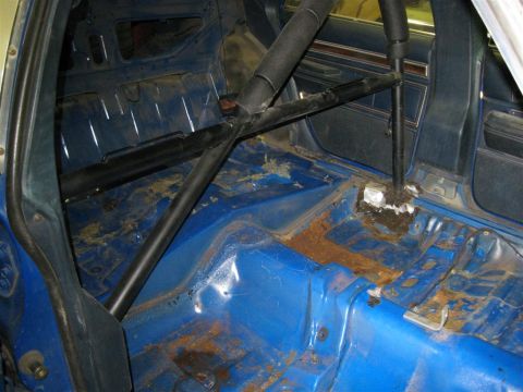 1984 Ford LTD Crown Victoria - This homebuilt bar is coming out and it's time to give up on having a back seat.