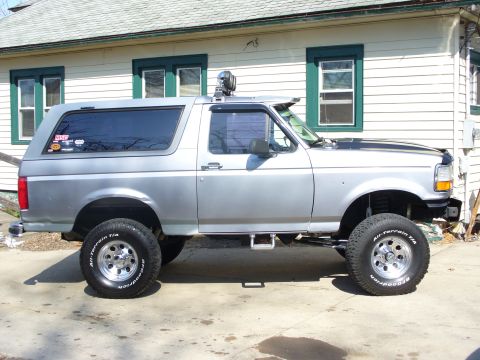 1994 Ford Bronco - This lifted Ford Bronco has a side-mounted step and BFGoodrich All-Terrain T/A tires.