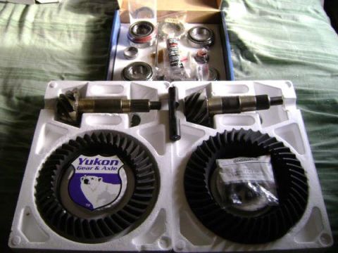 1994 Ford Bronco - Differential gear set from Yukon Gear & Axle, including ring and pinion gears and installation hardware.