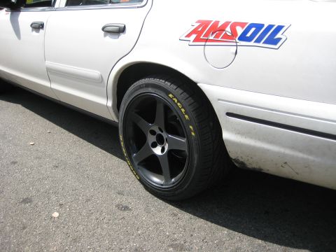 2001 Ford Crown Victoria photo