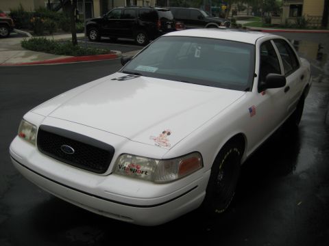 2001 Ford Crown Victoria photo