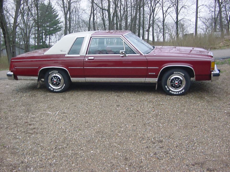 1982 Ford Crown Victoria LTD “Red Devil”