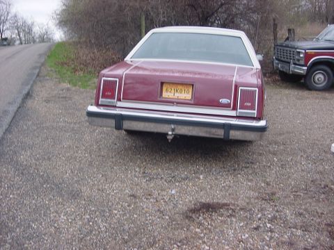 1982 Ford Crown Victoria LTD photo