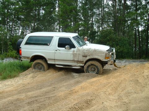 1995 Ford Bronco - jeremy stuck, john pulls him out