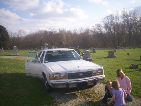 1988 Ford LTD Crown Victoria photo