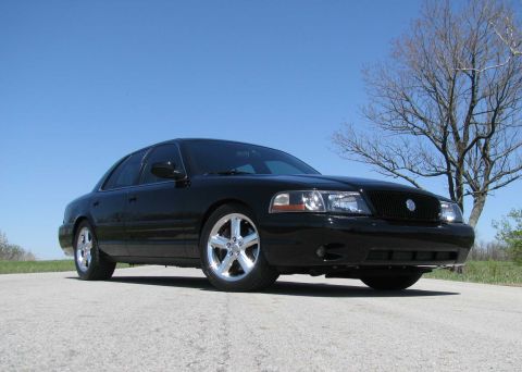2003 Mercury Marauder - Black 2003 Mercury Marauder seen from the front-right on a clear day.