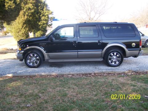 2002 Ford Excursion photo