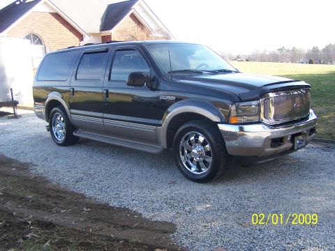2002 Ford Excursion photo