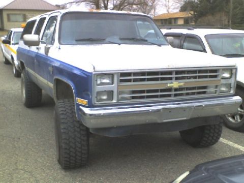 1988 Chevrolet Suburban “magic school bus”