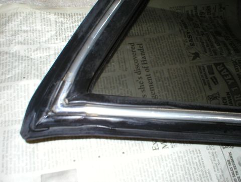 1983 Ford Bronco - With both ends in, work toward the middle. Extra silicone helps. Silicone grease would be better. D7TZ-1042430-A Reveal moulding insert, 14…