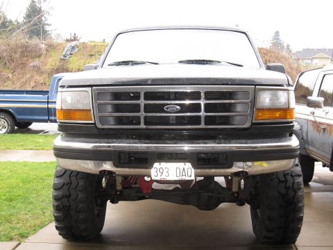 1996 Ford Bronco - Front bumper raised